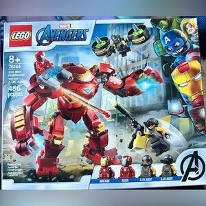 Lego Avengers “Iron Man Hulkbuster versus A.I.M. Agent” 456 piece set.